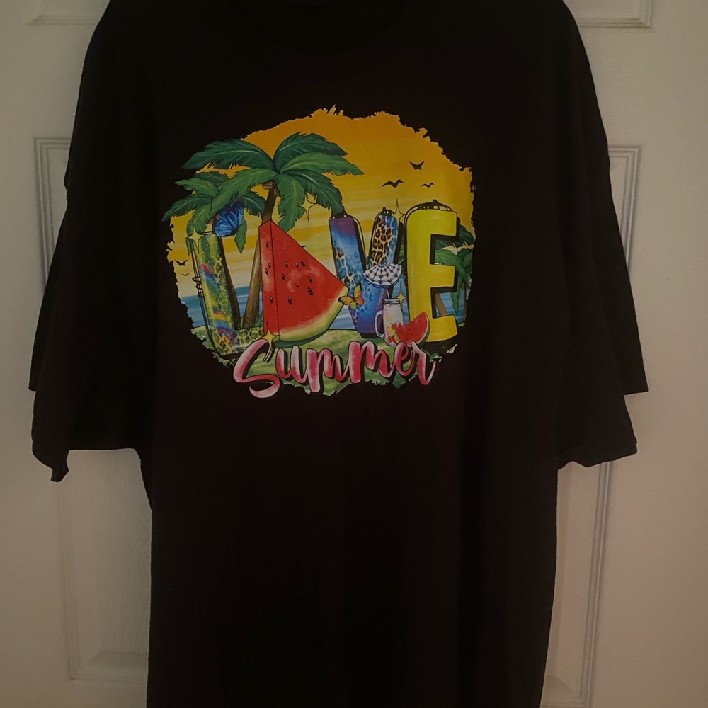 Gildan Black Love Summer Graphic Tee